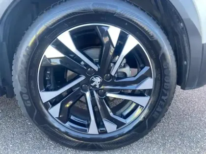 Photo 6 Peugeot 2008  1.2 PureTech 130ch S&S GT EAT8