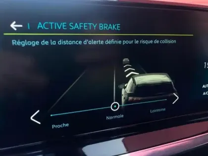 Photo 14 Peugeot 2008  1.2 PureTech 130ch S&S GT EAT8