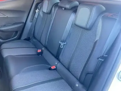 Photo 8 Peugeot 2008  1.2 PureTech 130ch S&S GT EAT8