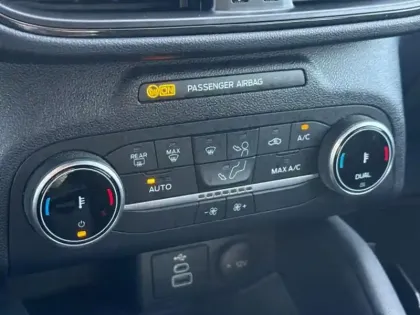 Photo 14 Ford Kuga  2.5 Duratec 190ch FHEV E85 ST-Line BVA