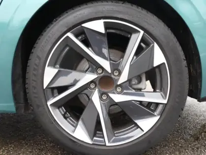 Photo 9 Peugeot 308  SW 1.2 PureTech 130ch S&S Allure Pack