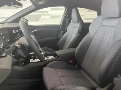 Photo 13 Audi Q6  Sportback e-tron e-tron 251ch S line