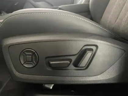 Photo 14 Audi Q6  Sportback e-tron e-tron 251ch S line