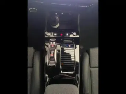 Photo 12 Audi Q6  Sportback e-tron e-tron 251ch S line