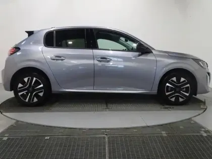 Photo 5 Peugeot 208  1.2 Hybrid 100ch Allure e-DCS6