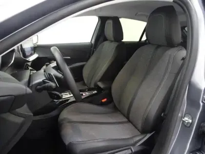 Photo 10 Peugeot 208  1.2 Hybrid 100ch Allure e-DCS6