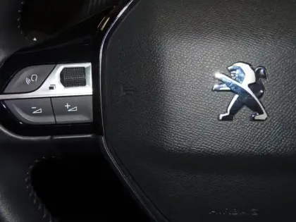 Photo 10 Peugeot 208  1.2 PureTech 75ch S&S Style