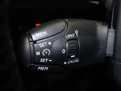 Photo 12 Peugeot 208  1.2 PureTech 75ch S&S Style