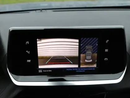 Photo 12 Peugeot 2008  1.2 PureTech 130ch S&S Style EAT8