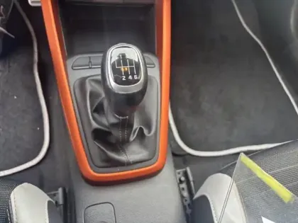 Photo 14 Kia Stonic  1.0 T-GDi 120ch ISG Design Euro6d-T