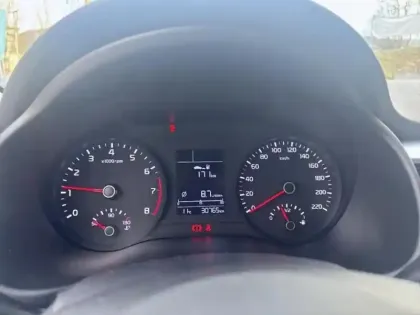 Photo 11 Kia Stonic  1.0 T-GDi 120ch ISG Design Euro6d-T