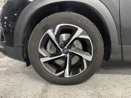 Photo 8 Citroën C5 aircross  Hybrid 225ch Shine e-EAT8