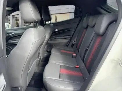 Photo 9 Alfa Romeo Junior  1.2 Ibrida 136ch DCT6