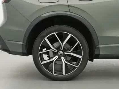 Photo 9 Volkswagen Tiguan  1.5 eHybrid 204ch R-Line Edition DSG6