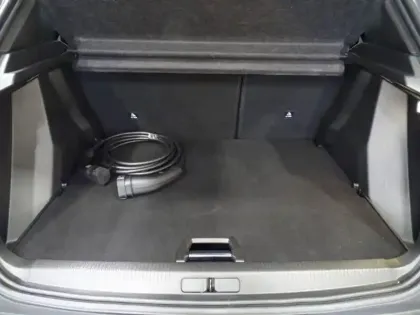 Photo 8 Peugeot 2008  e- 136ch Allure Pack