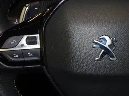 Photo 13 Peugeot 2008  1.2 PureTech 130ch S&S GT EAT8