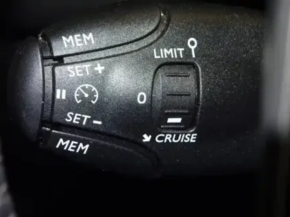 Photo 12 Peugeot 208  Business R 1.2 PureTech 100 S&S Active