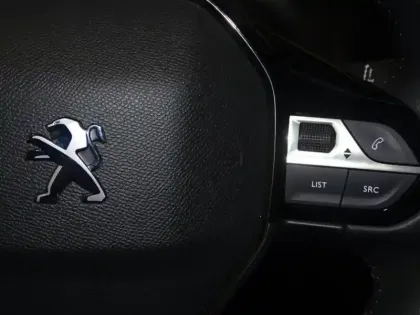 Photo 11 Peugeot 208  Business R 1.2 PureTech 100 S&S Active