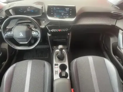Photo 6 Peugeot 2008  1.2 PureTech 130ch S&S Allure