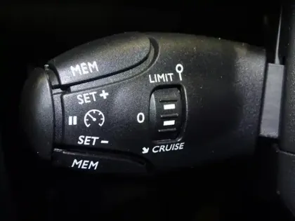 Photo 9 Peugeot 208  1.2 PureTech 75ch S&S Like