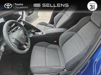 Photo 10 Toyota C-HR  2.0 Hybride Rechargeable 225ch Graphic MY26