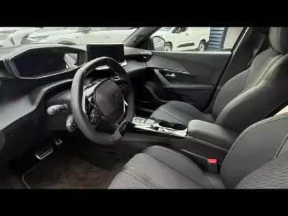 Photo 5 Peugeot 2008  e- 156ch GT