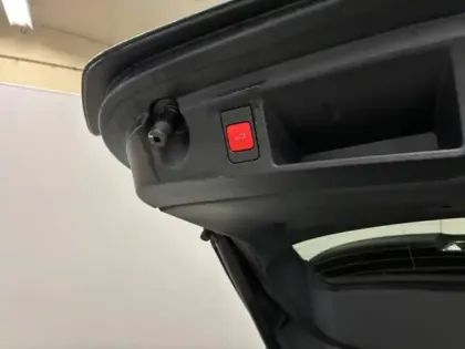 Photo 5 Peugeot 308  SW 1.2 PureTech 130ch S&S GT EAT8