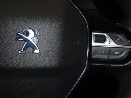 Photo 12 Peugeot 2008  1.2 PureTech 100ch S&S Active