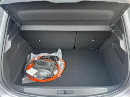 Photo 8 Peugeot 208  e- 136ch Roadtrip