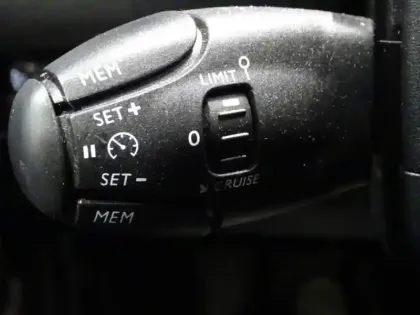 Photo 14 Peugeot 2008  1.5 BlueHDi 110ch S&S Allure