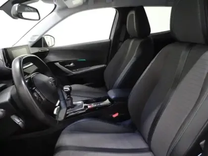 Photo 9 Peugeot 2008  1.5 BlueHDi 110ch S&S Allure