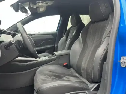 Photo 6 Peugeot 308  PHEV 180ch GT e-EAT8