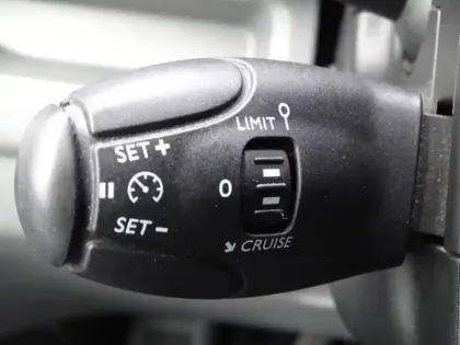 Photo 13 Peugeot Expert  Fg Compact 1.5 BlueHDi 100ch S&S Premium