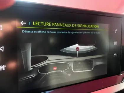 Photo 12 Peugeot 208  e- 136ch Style