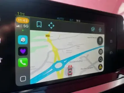 Photo 7 Peugeot 208  e- 136ch Style