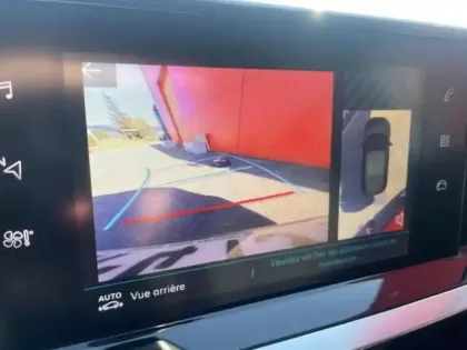 Photo 5 Peugeot 208  e- 136ch Style