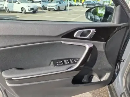 Photo 14 Kia Xceed  1.5 T-GDi 140ch Active DCT7