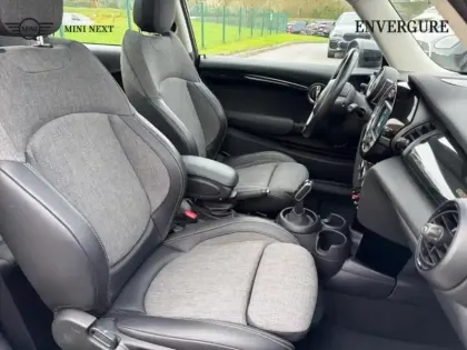 Photo 8 Mini Mini  Cooper 136ch Edition Greenwich BVA7 109g