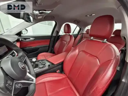 Photo 16 Alfa Romeo Giulia  2.2 JTD 180ch Super