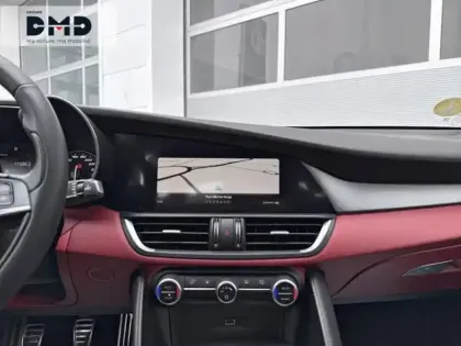 Photo 8 Alfa Romeo Giulia  2.2 JTD 180ch Super