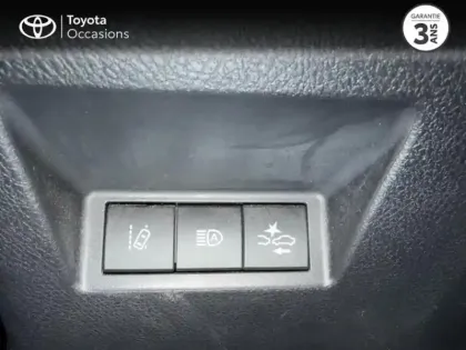 Photo 10 Toyota Yaris  70 VVT-i Design 5p RC18