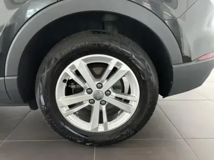 Photo 7 Audi Q3  35 TDI 150ch Design S tronic 7