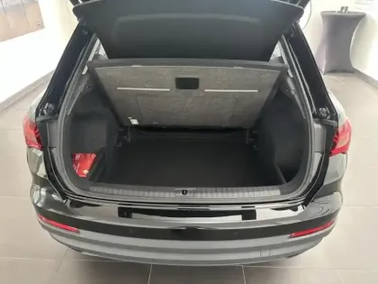 Photo 13 Audi Q3  35 TDI 150ch Design S tronic 7