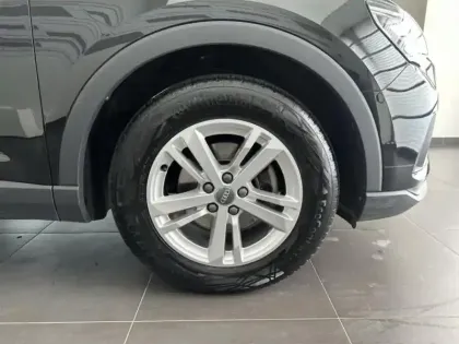 Photo 9 Audi Q3  35 TDI 150ch Design S tronic 7