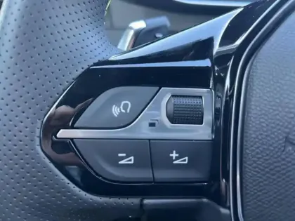 Photo 9 Peugeot 2008  1.2 PureTech 130ch S&S GT EAT8