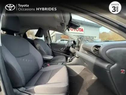 Photo 12 Toyota Yaris  116h Design 5p MC24