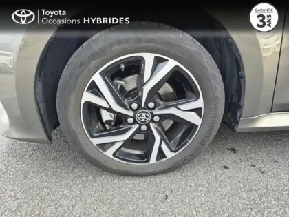 Photo 8 Toyota Yaris  116h Design 5p MC24