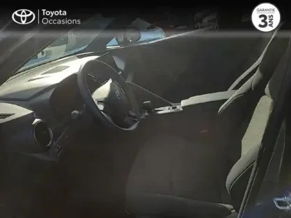 Photo 10 Toyota C-HR  1.8 Hybride 140ch Dynamic NG23