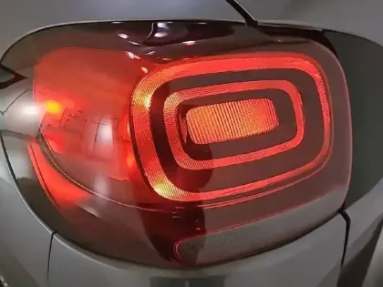 Photo 16 Citroën C3 Aircross  BlueHDi 100 S&S BVM6