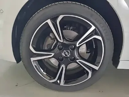 Photo 36 Opel Corsa Gén. VI Ph2 GS 5